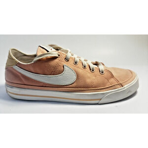 Nike Sun Club SB Women’s 8 Peach Canvas Low Top Skate Sneakers CZ0294-800
